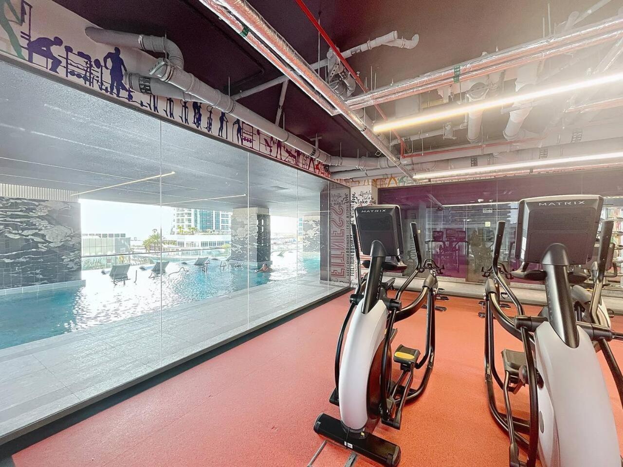Apartment Mbl Royal - Cosy One Bedroom With View